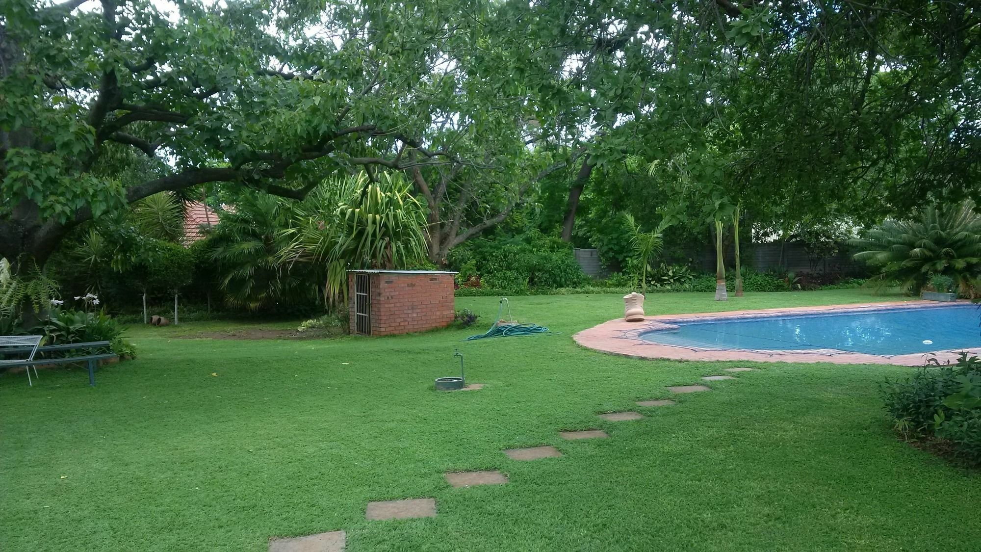 Hillside Manor Ξενοδοχείο Bulawayo Εξωτερικό φωτογραφία